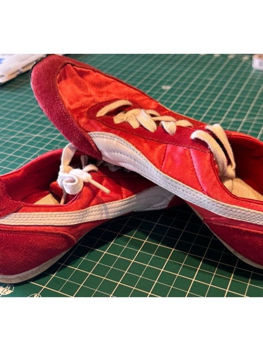 Puma Red Suede Satin Sneakers White Accents Lace-Up Womens Casual Size 8 Retro - Picture 5 of 9